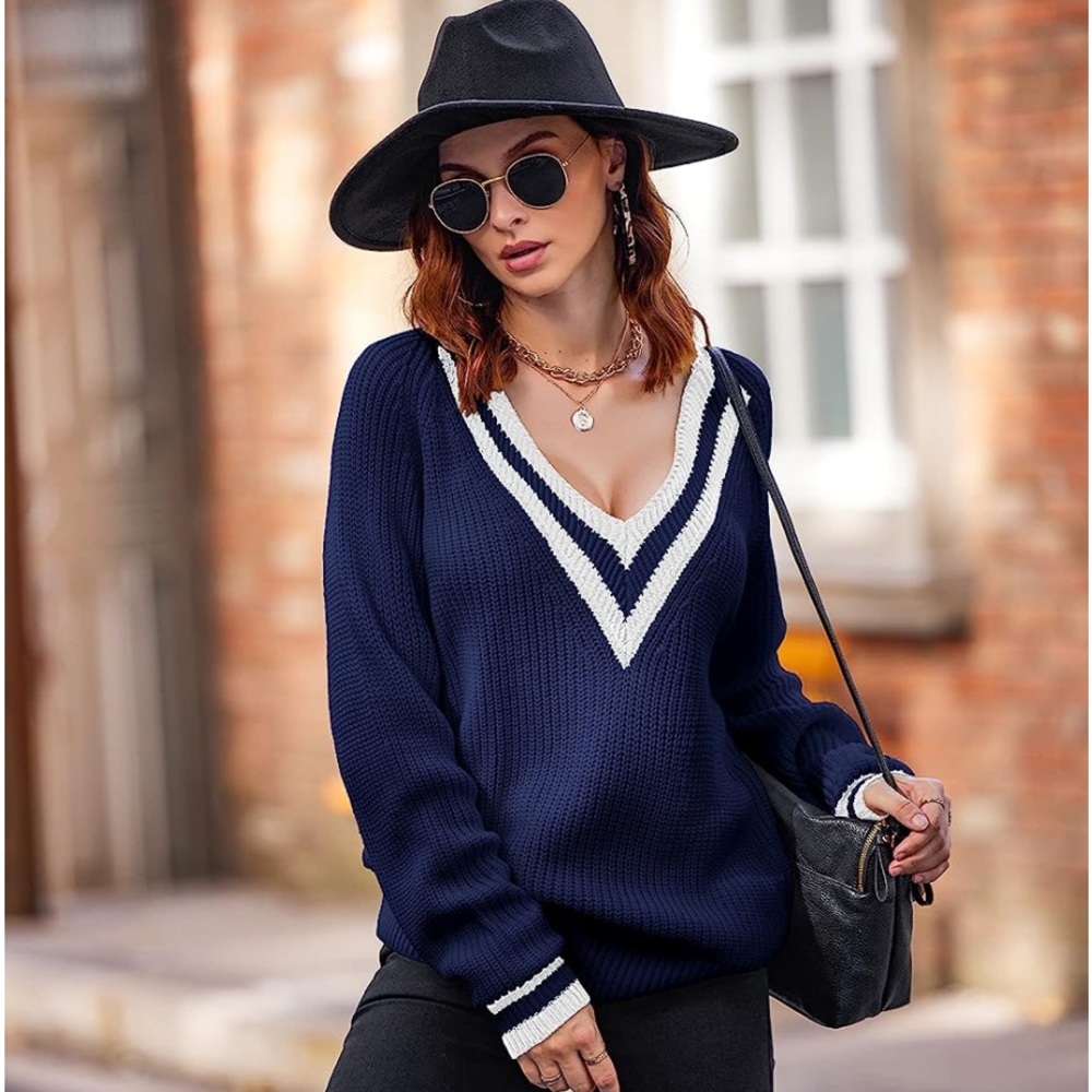 Zeagoo Sweater for Women V Neck Classic Fit Pullover Top Navy Blue/ White M NWT